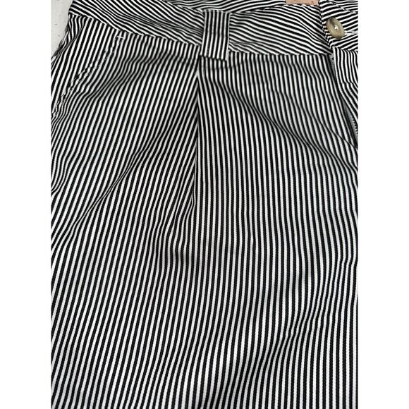 Gibson Latimer Women’s Shorts pinstripes blue white cuffed pockets Sz 12 casual - Picture 4 of 9